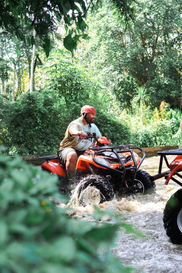 Interior basecamp ATV